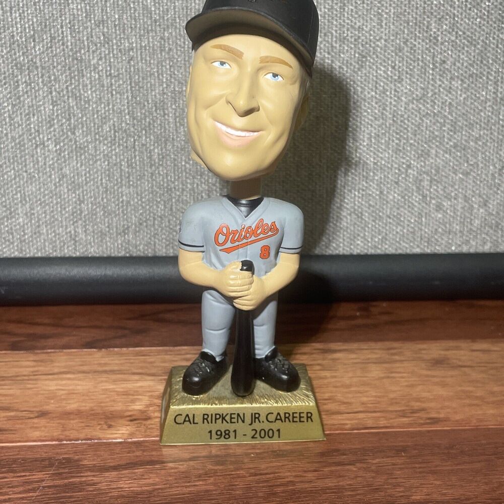 Upper Deck Play 2001 Cal Ripken Jr Bobble Head